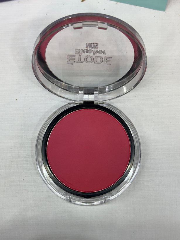 رژ كونه etode blusher